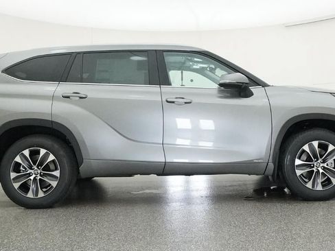 New 2026 Toyota Highlander XLE AWD/4WD image 27