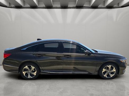 Used 2018 Honda Accord EX-L image 6