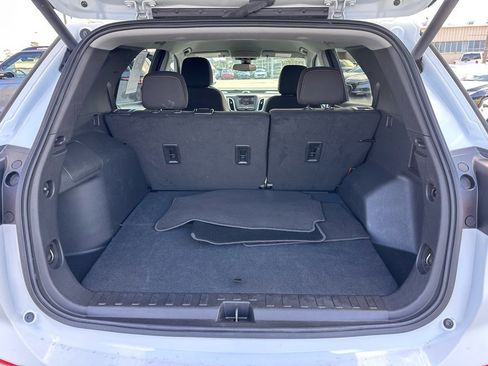 Used 2024 Chevrolet Equinox LT image 40