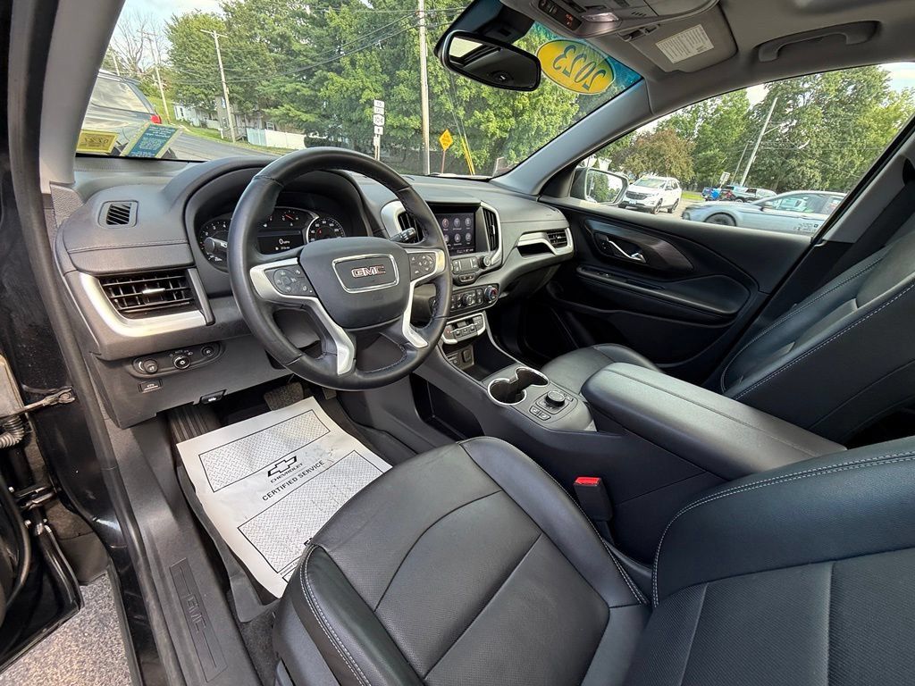 Used 2023 GMC Terrain SLT w/ Elevation Edition AWD/4WD image 17