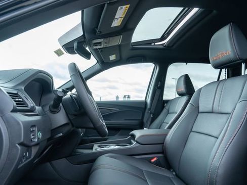 Used 2024 Honda Passport TrailSport image 13