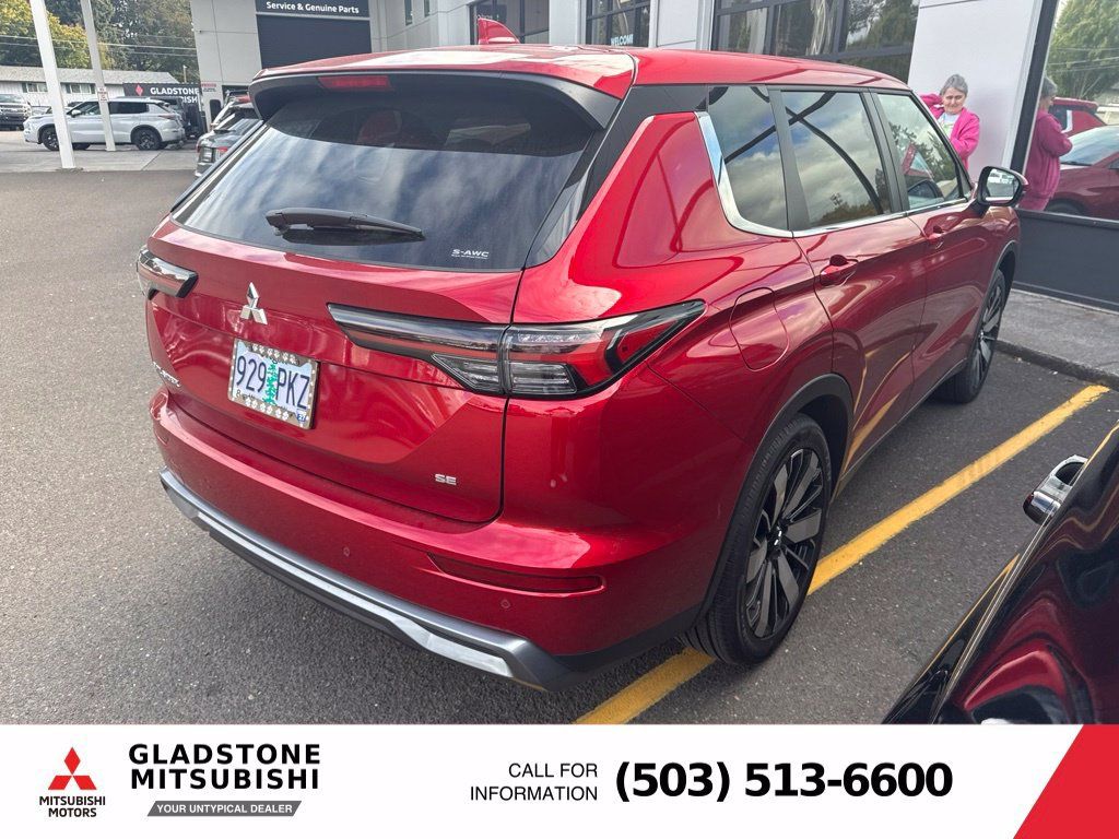 Used 2026 Mitsubishi Outlander SE AWD/4WD image 5