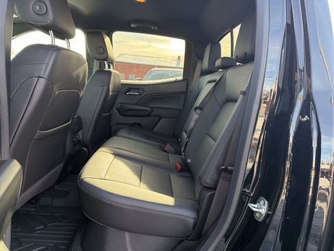 Used 2024 Chevrolet Colorado LT w/ LT Convenience Package III image 20