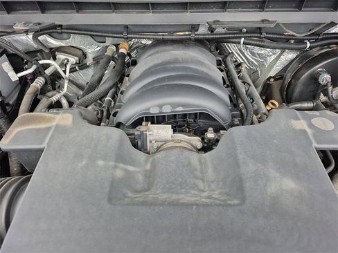 Used 2017 Chevrolet Silverado 1500 High Country image 34