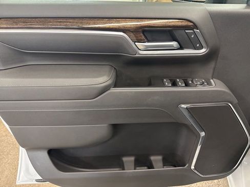 New 2026 GMC Sierra 2500 SLE w/ SLE Convenience Package image 10