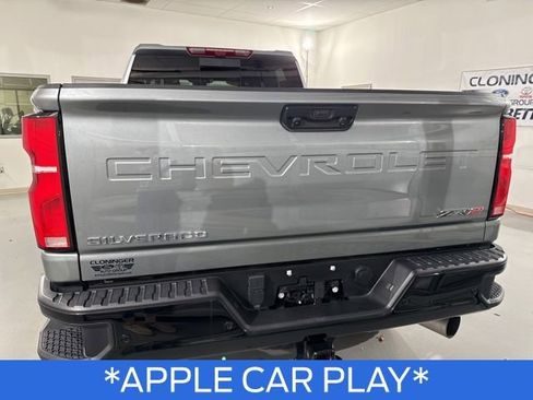 Used 2025 Chevrolet Silverado 2500 ZR2 w/ Technology Package image 9