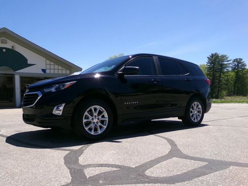 Used 2021 Chevrolet Equinox LS FWD image 12