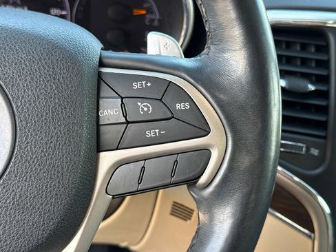 Used 2017 Jeep Grand Cherokee Limited w/ Luxury Group II RWD image 31