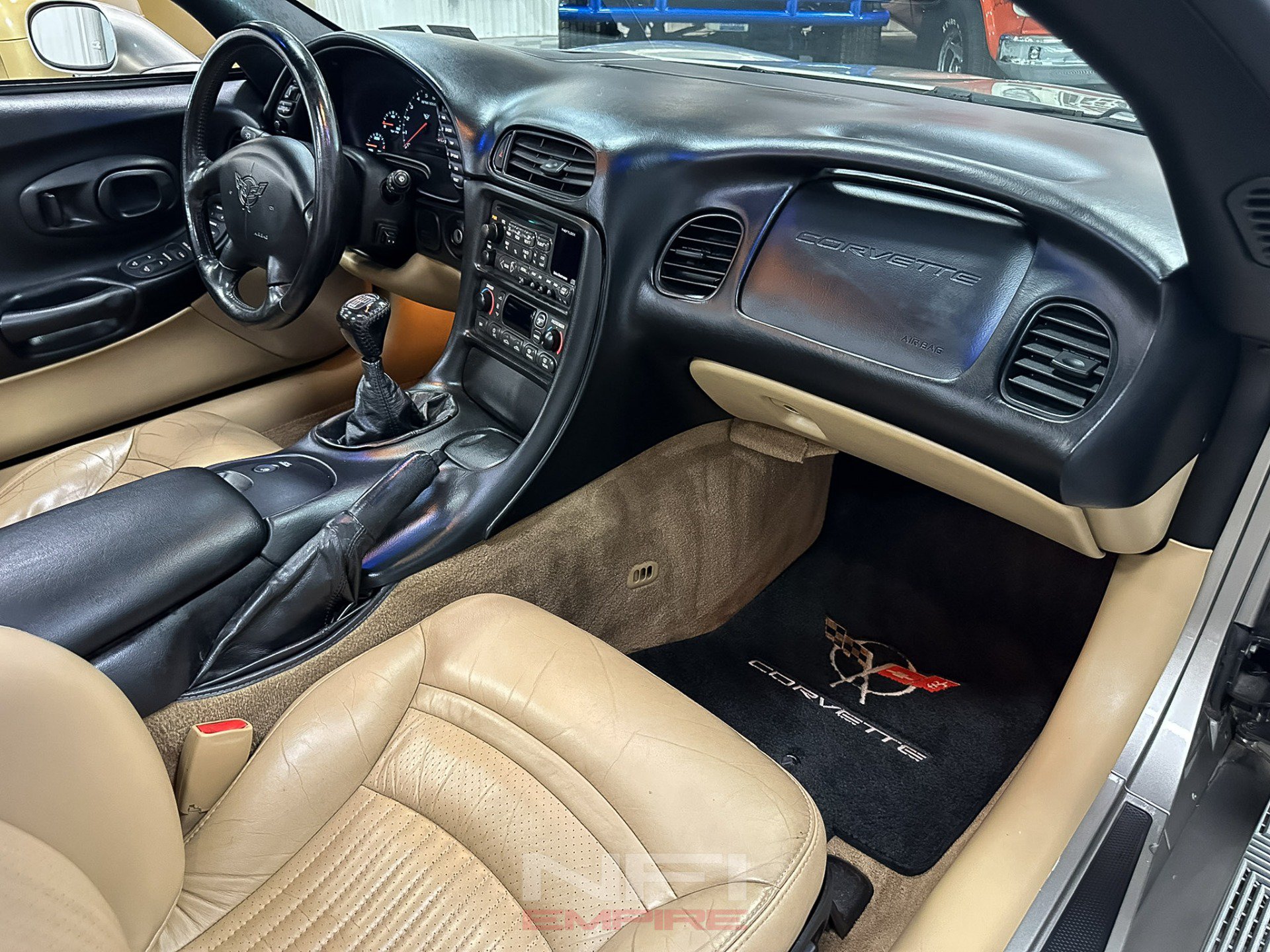 Used 2000 Chevrolet Corvette Coupe w/ Memory Pkg RWD image 42
