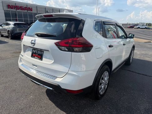 Used 2018 Nissan Rogue S FWD image 30