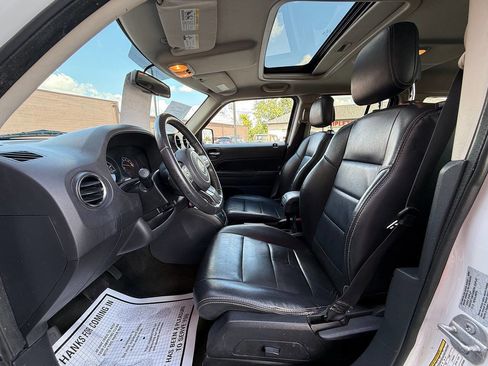 Used 2016 Jeep Patriot High Altitude image 15