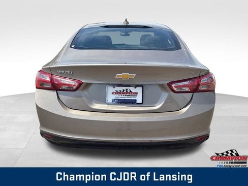 Used 2022 Chevrolet Malibu LT FWD image 7