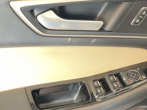 Used 2019 Ford Edge SEL w/ Equipment Group 201A FWD image 27