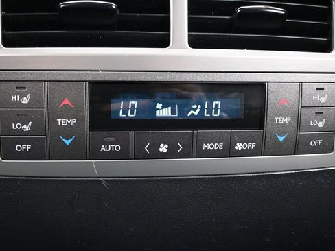 Used 2013 Lexus LX 570 4WD image 31