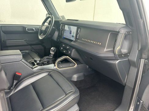 Used 2025 Ford Bronco Badlands AWD/4WD image 6