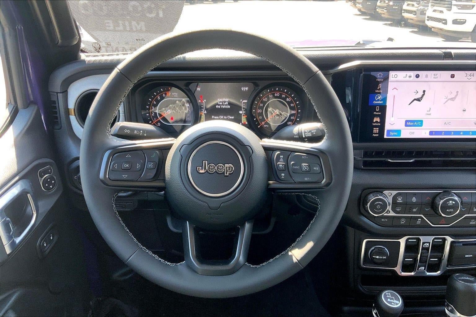 New 2026 Jeep Grand Cherokee Limited w/ Luxury Tech Group II AWD/4WD image 12