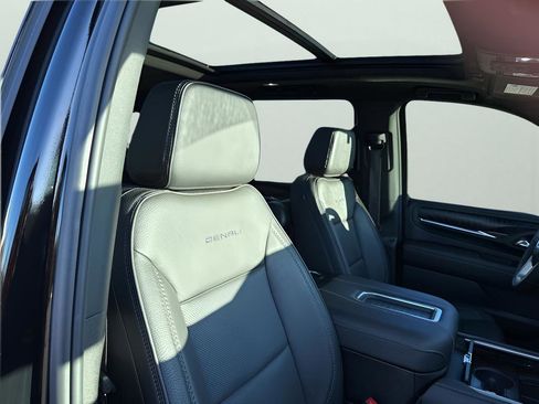 Used 2024 GMC Yukon XL Denali w/ Max Trailering Package image 15