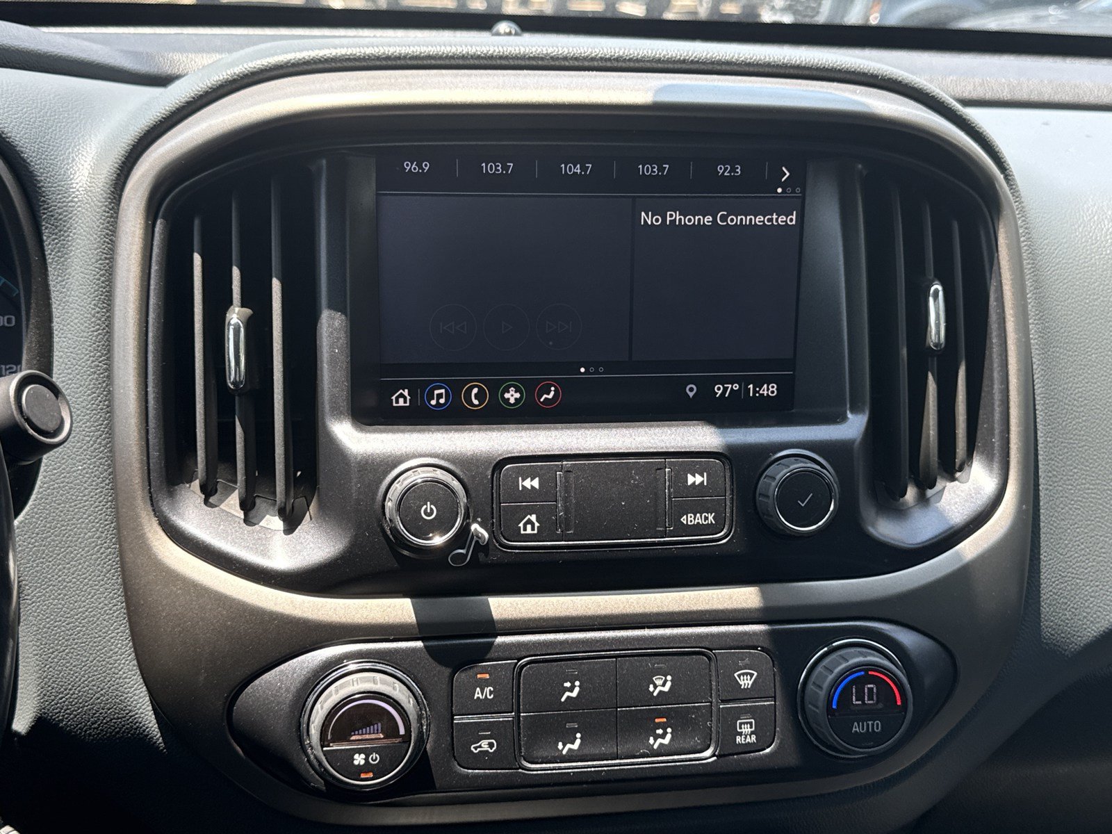 Used 2022 Chevrolet Colorado Z71 AWD/4WD image 25