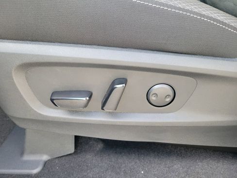 New 2025 Nissan Pathfinder SV w/ SV Premium Package image 15