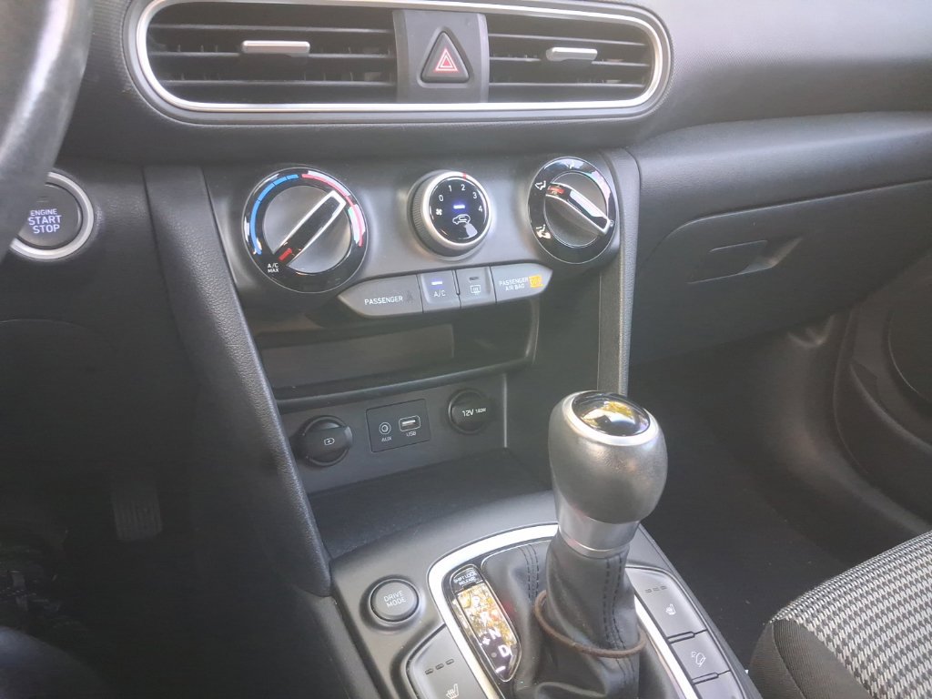 Used 2020 Hyundai Kona SEL FWD image 25