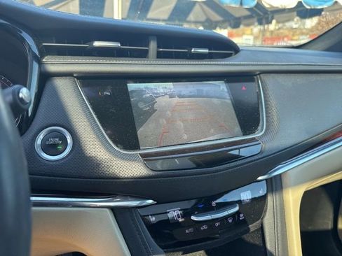 Used 2017 Cadillac XT5 Luxury w/ Driver Awareness Package image 16