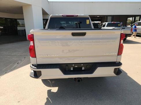 Used 2026 Chevrolet Silverado 1500 Custom RWD image 5