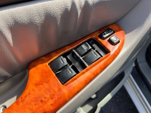 Used 2008 Toyota Sienna XLE FWD image 28