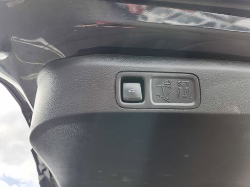 Used 2023 Ford Expedition Max Limited image 31