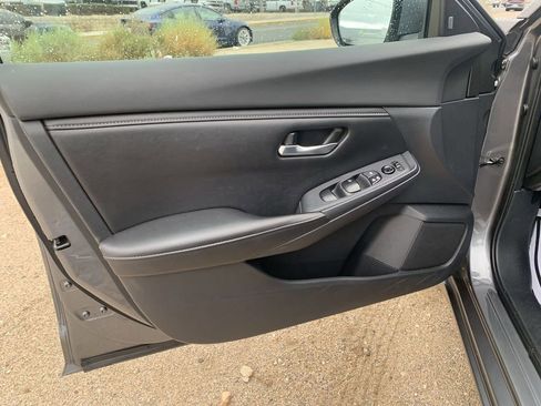 Used 2022 Nissan Sentra SV image 20