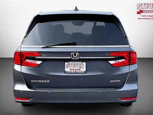 Used 2023 Honda Odyssey Touring image 5