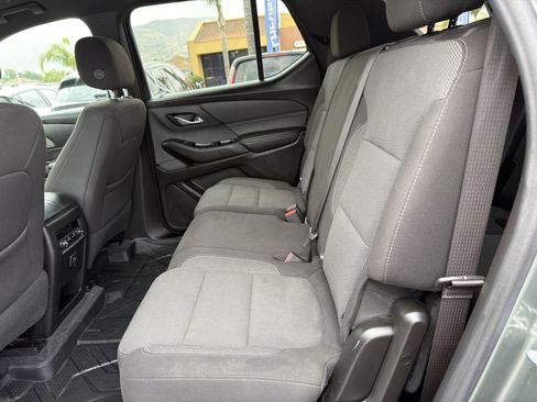 Used 2023 Chevrolet Traverse LT FWD image 19