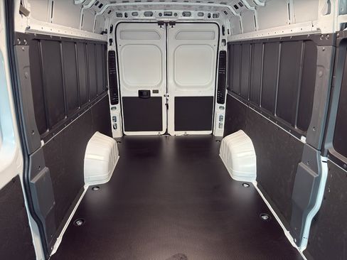 New 2026 RAM ProMaster 3500 w/ Convenience Group image 24