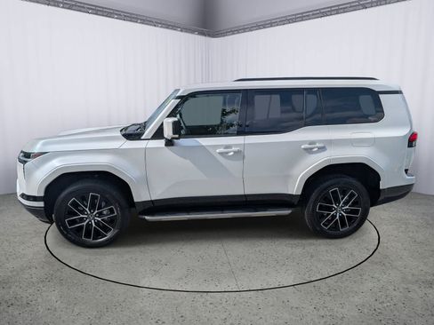 Used 2026 Lexus GX 550 w/ Accessory Package (2T) AWD/4WD image 6