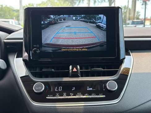 Used 2023 Toyota Corolla LE FWD image 23