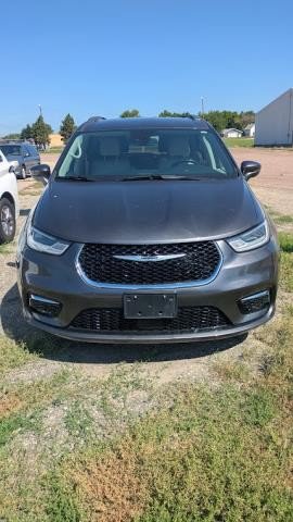 Used 2021 Chrysler Pacifica Touring-L AWD/4WD image 5