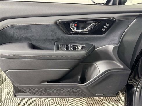 Used 2025 Subaru Forester Touring image 17