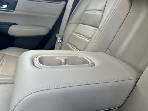 Used 2018 Honda CR-V Touring image 18