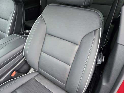 Certified 2025 Buick Enclave Sport Touring w/ Super Cruise Package AWD/4WD image 15