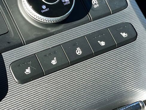 Used 2023 Hyundai Palisade Calligraphy image 21