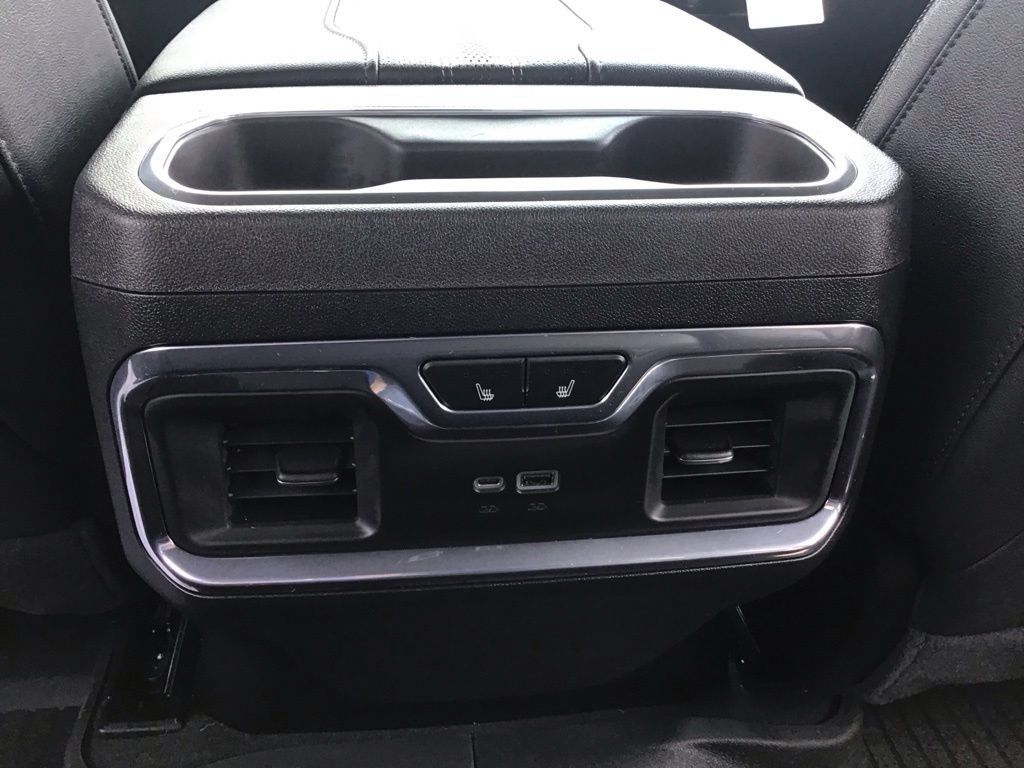 Used 2025 Chevrolet Silverado 2500 High Country w/ Technology Package AWD/4WD image 18
