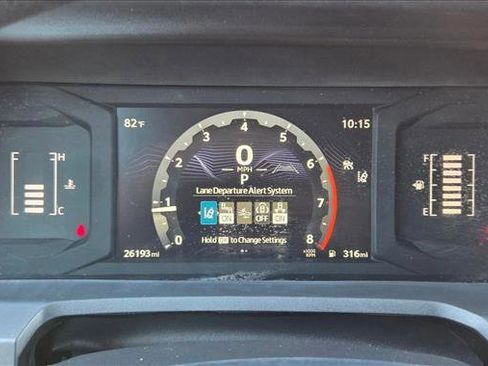 Certified 2024 Toyota Tacoma SR5 AWD/4WD image 11