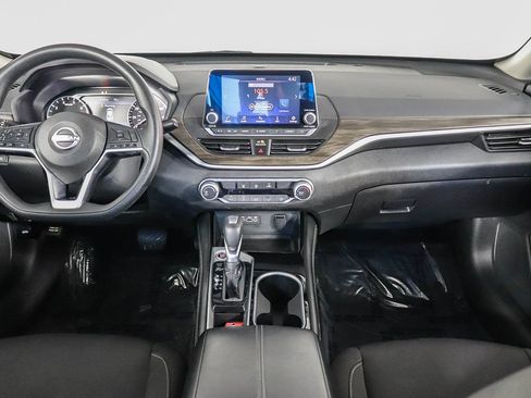 Used 2023 Nissan Altima 2.5 SV image 10