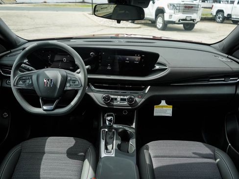 New 2025 Buick Envista Preferred w/ Convenience II Package image 14