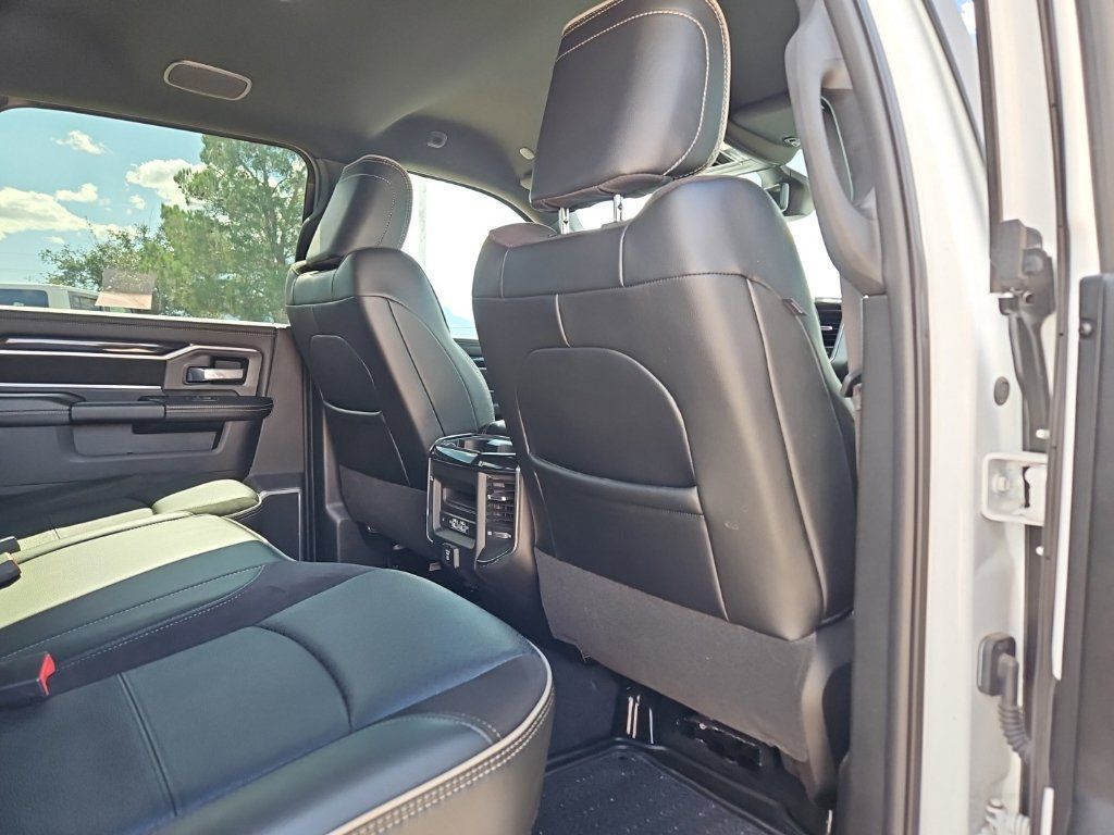 Used 2022 RAM 3500 Laramie AWD/4WD image 25