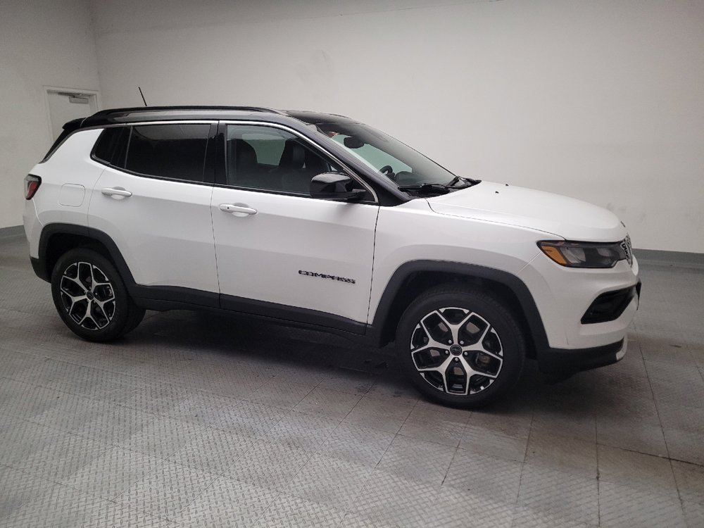 Used 2025 Jeep Compass Limited AWD/4WD image 11