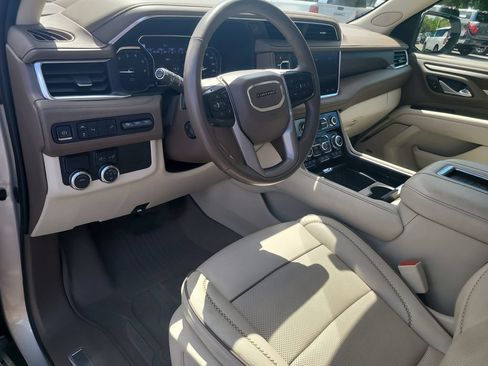 Used 2021 GMC Yukon XL Denali RWD image 19