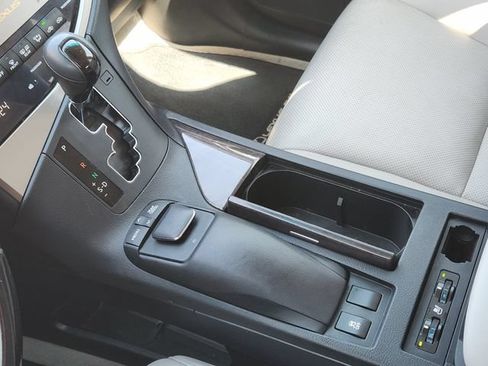 Used 2013 Lexus RX 350 FWD w/ Navigation Pkg image 20