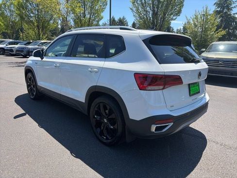 Certified 2023 Volkswagen Taos SE AWD/4WD image 5