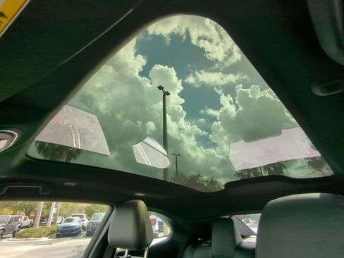 Used 2025 Dodge Charger R/T w/ Sun & Sound Package image 22