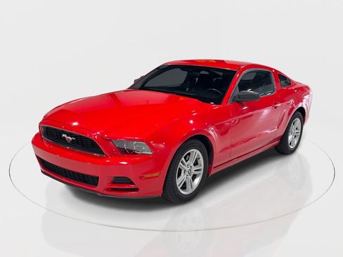 Used 2013 Ford Mustang Coupe image 6